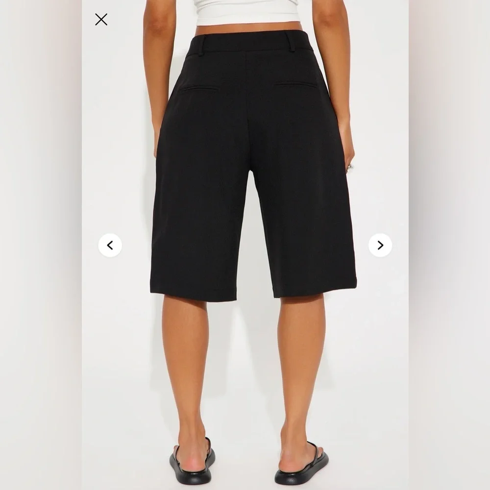 Hunter & Brown Black Bermuda Shorts High Waist Pleated Elastic Back L - Picture 2 of 11